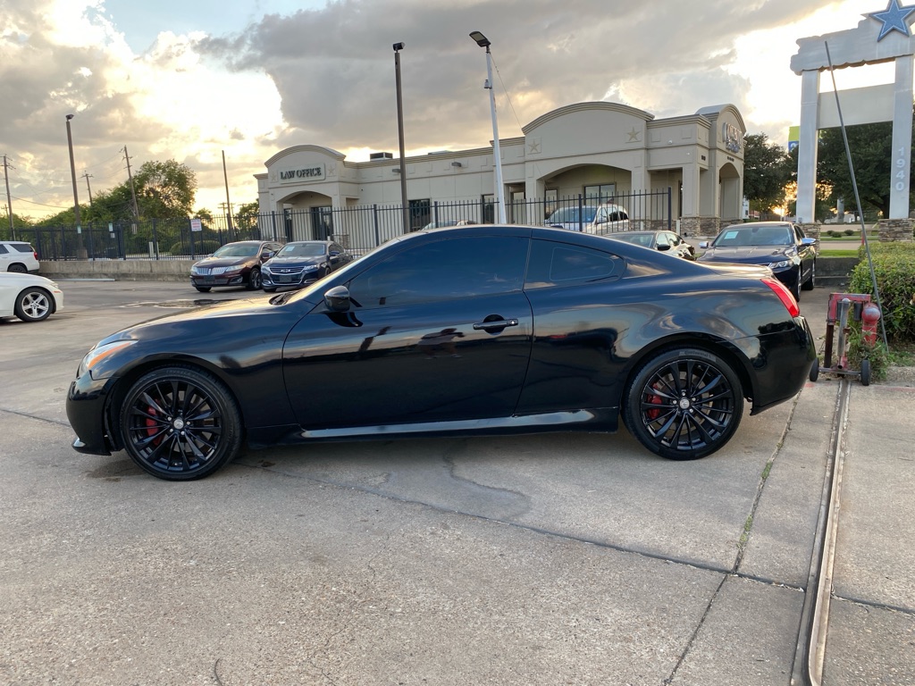 2011 INFINITI G37