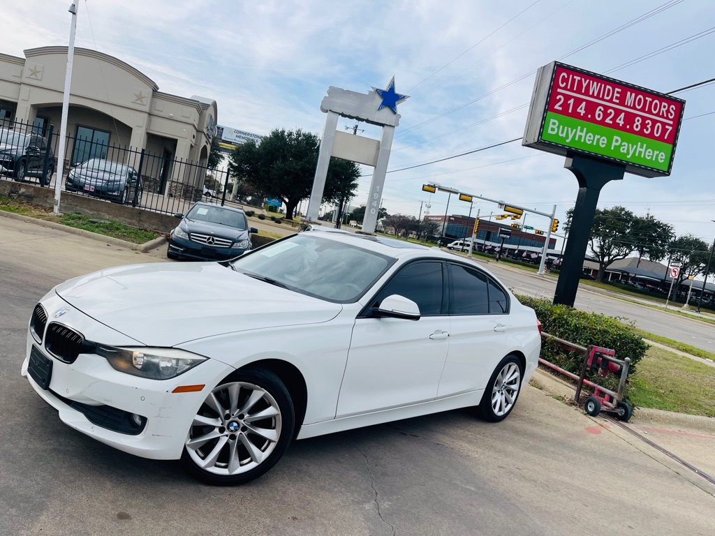 2015 BMW 3 Series 320i's photo