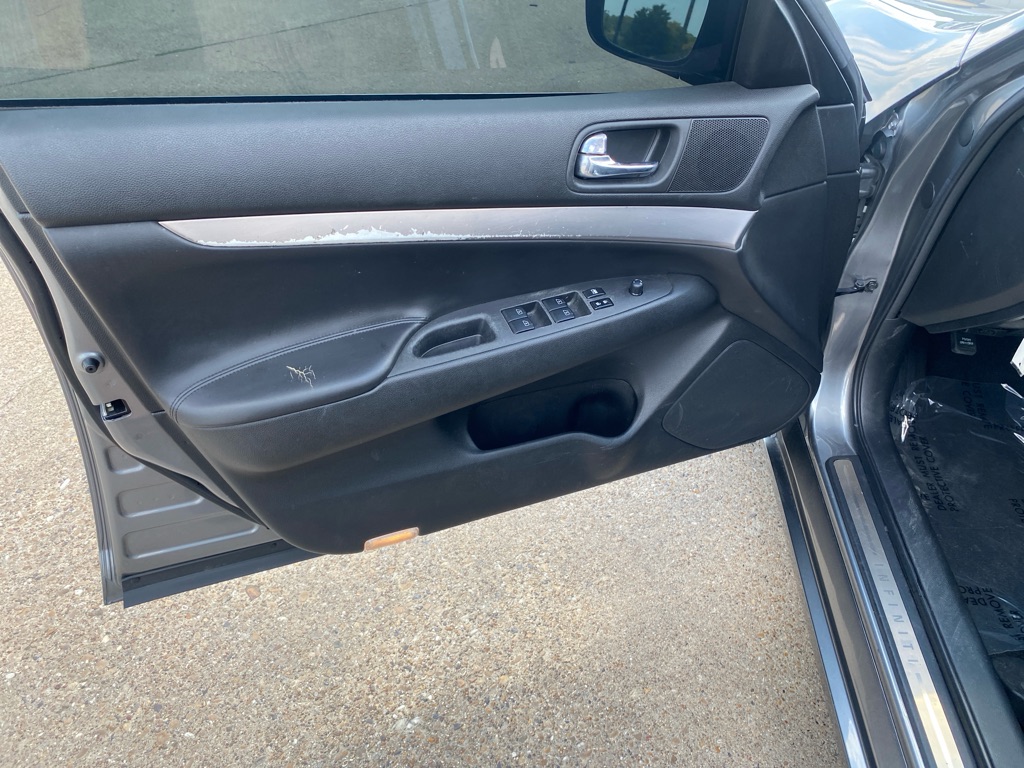 2011 INFINITI G25 BASE