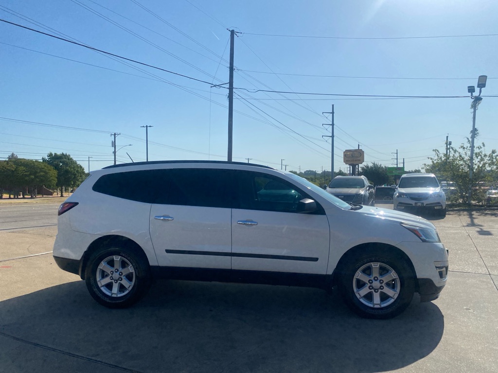 2014 CHEVROLET TRAVERSE LS