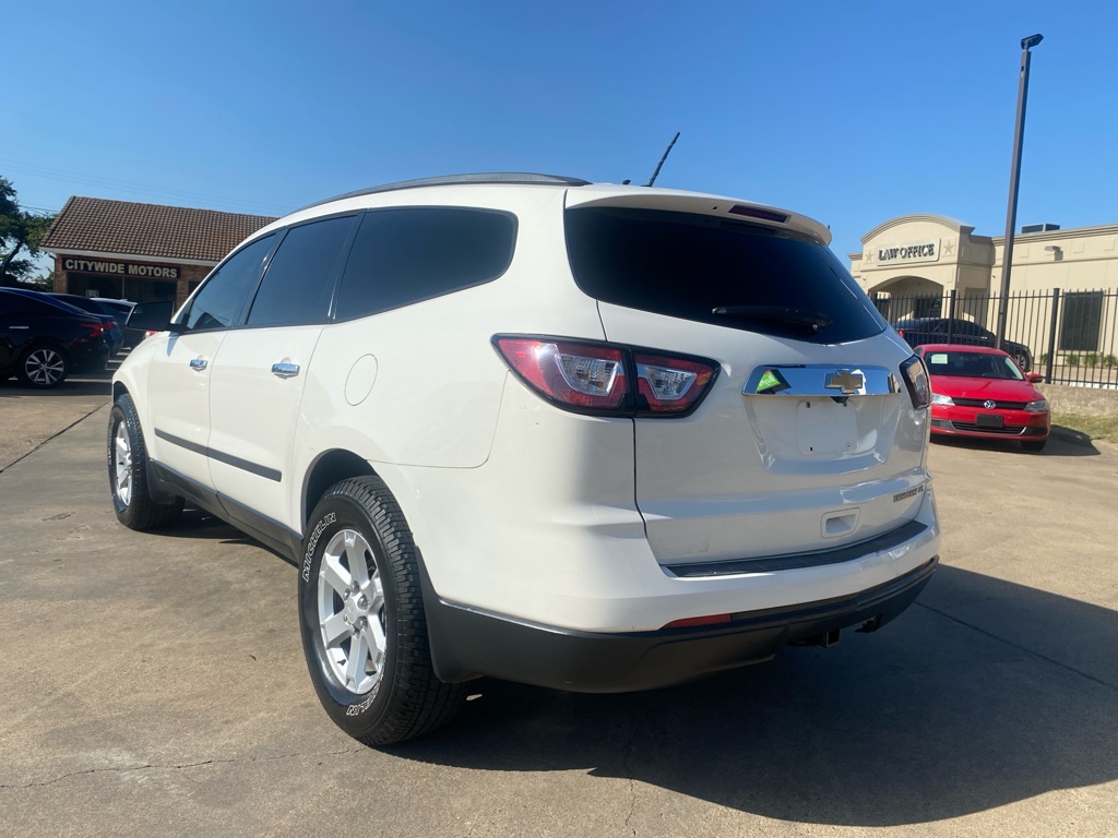 2014 CHEVROLET TRAVERSE LS
