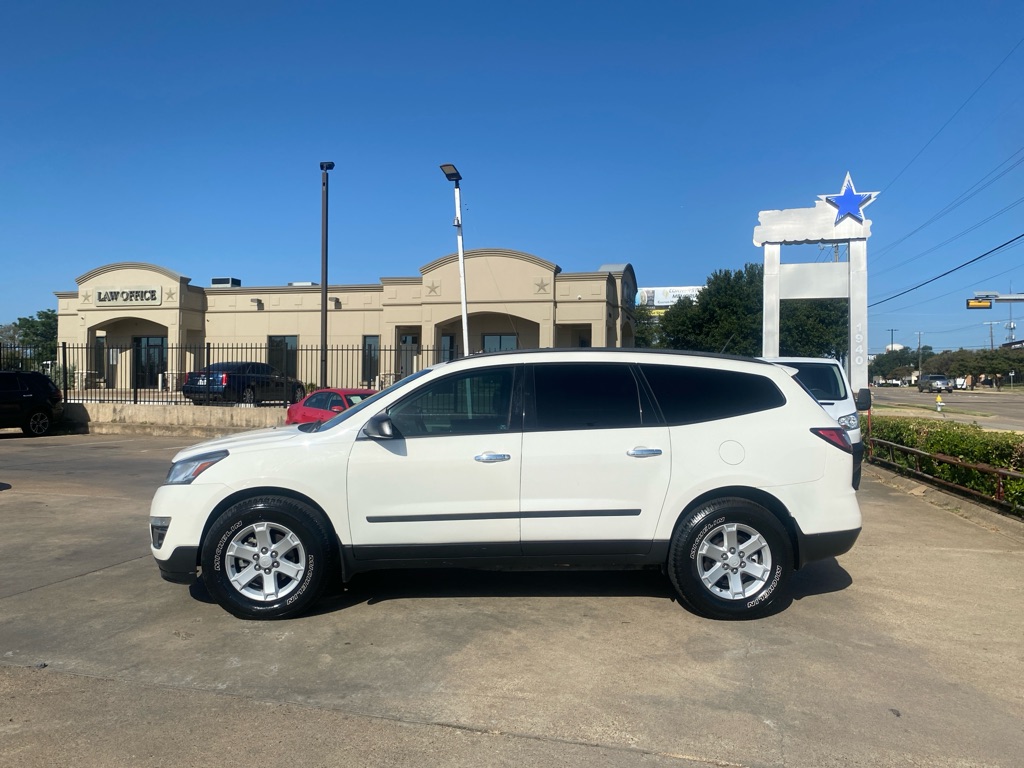 2014 CHEVROLET TRAVERSE LS